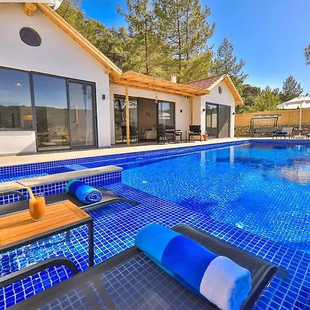 Doga Manzarali Kozalak Kalkan